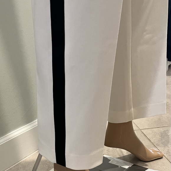 Trina Turk Norikko 2 White Pants With Black Stripe Size 12 NWT - Picture 5 of 16